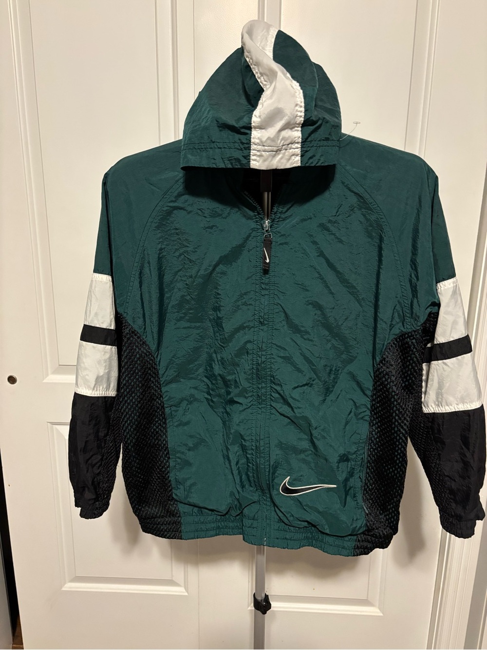 Retro Nike Dark Green & White Windbreaker Jacket